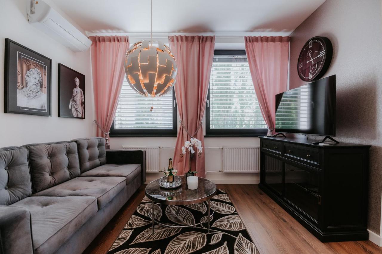 Apartmany Evia Clinic Левице Экстерьер фото