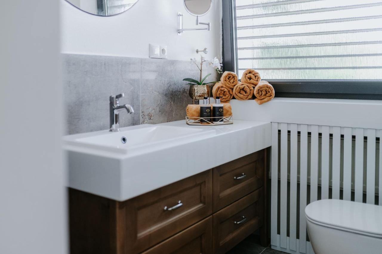 Apartmany Evia Clinic Левице Экстерьер фото